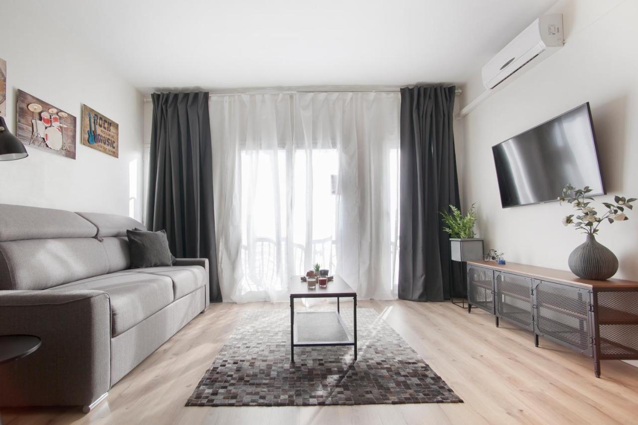 Tendency Apartments 8 Barcelona Exterior photo